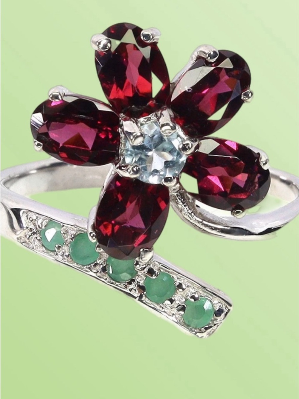 Exquisite Genuine Garnet & Emerald Ring
See Video